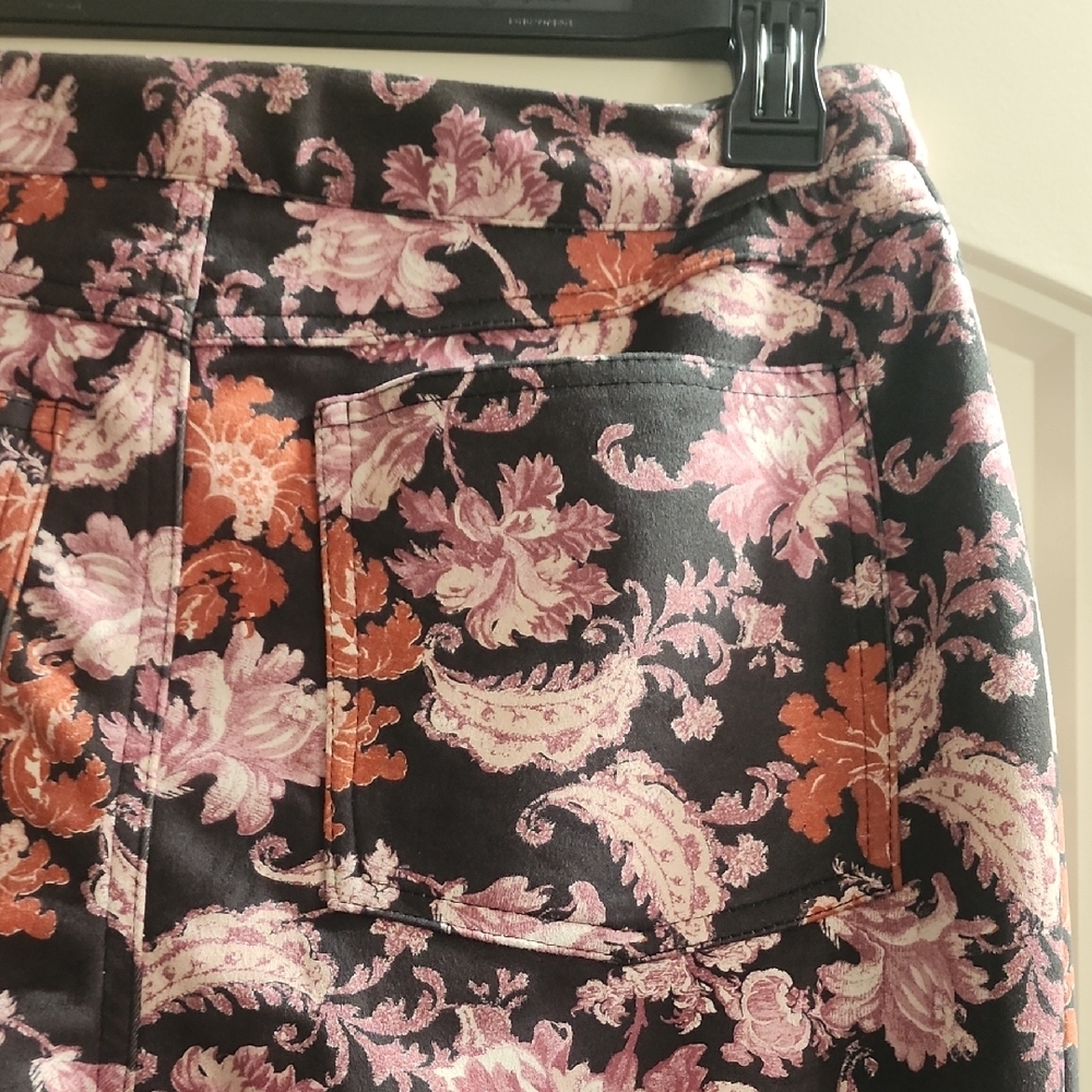 Forever 21 Kids Floral Bell-Bottom Pants - Black and Pink - Picture 6 of 7